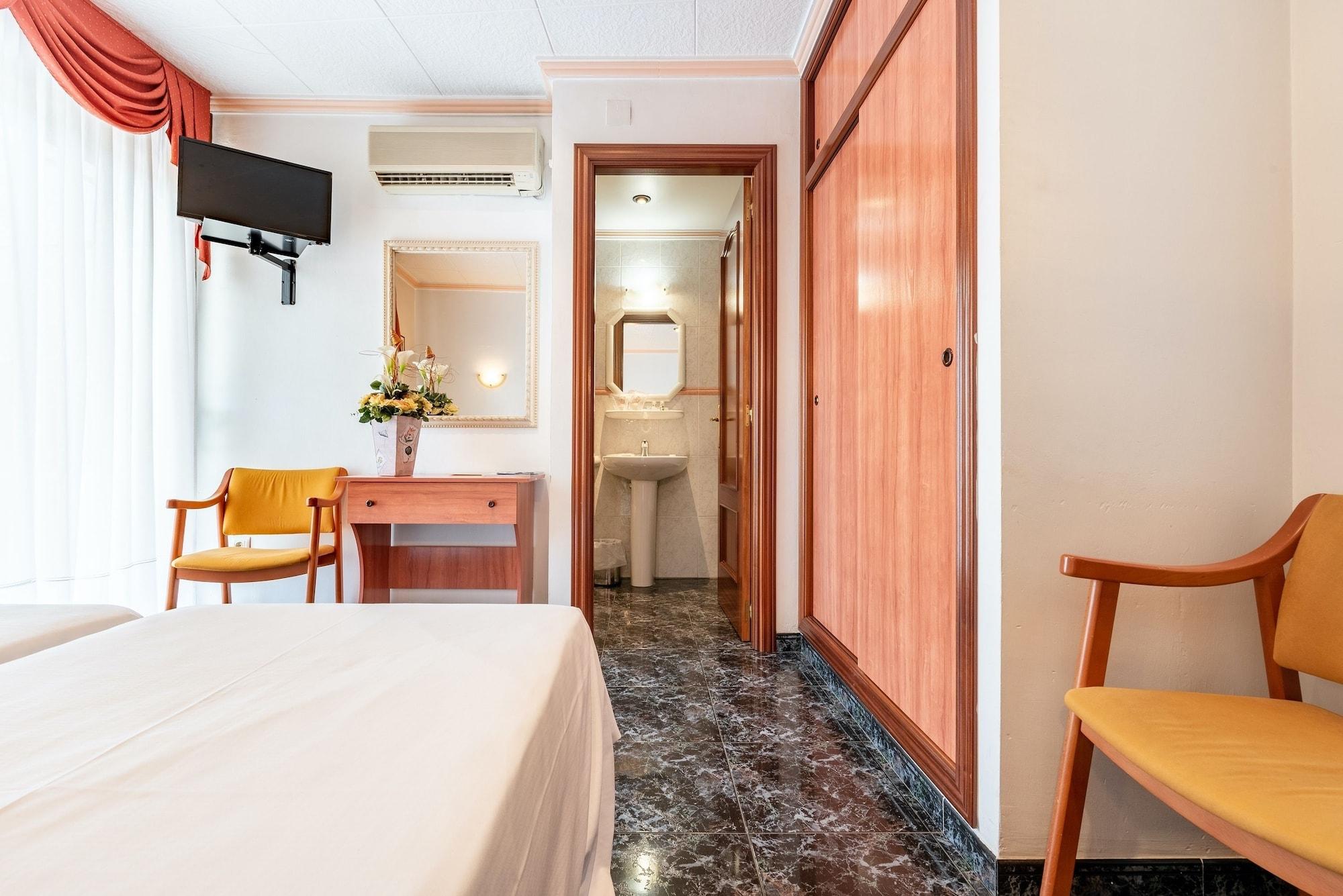 Canada Hotel 3*