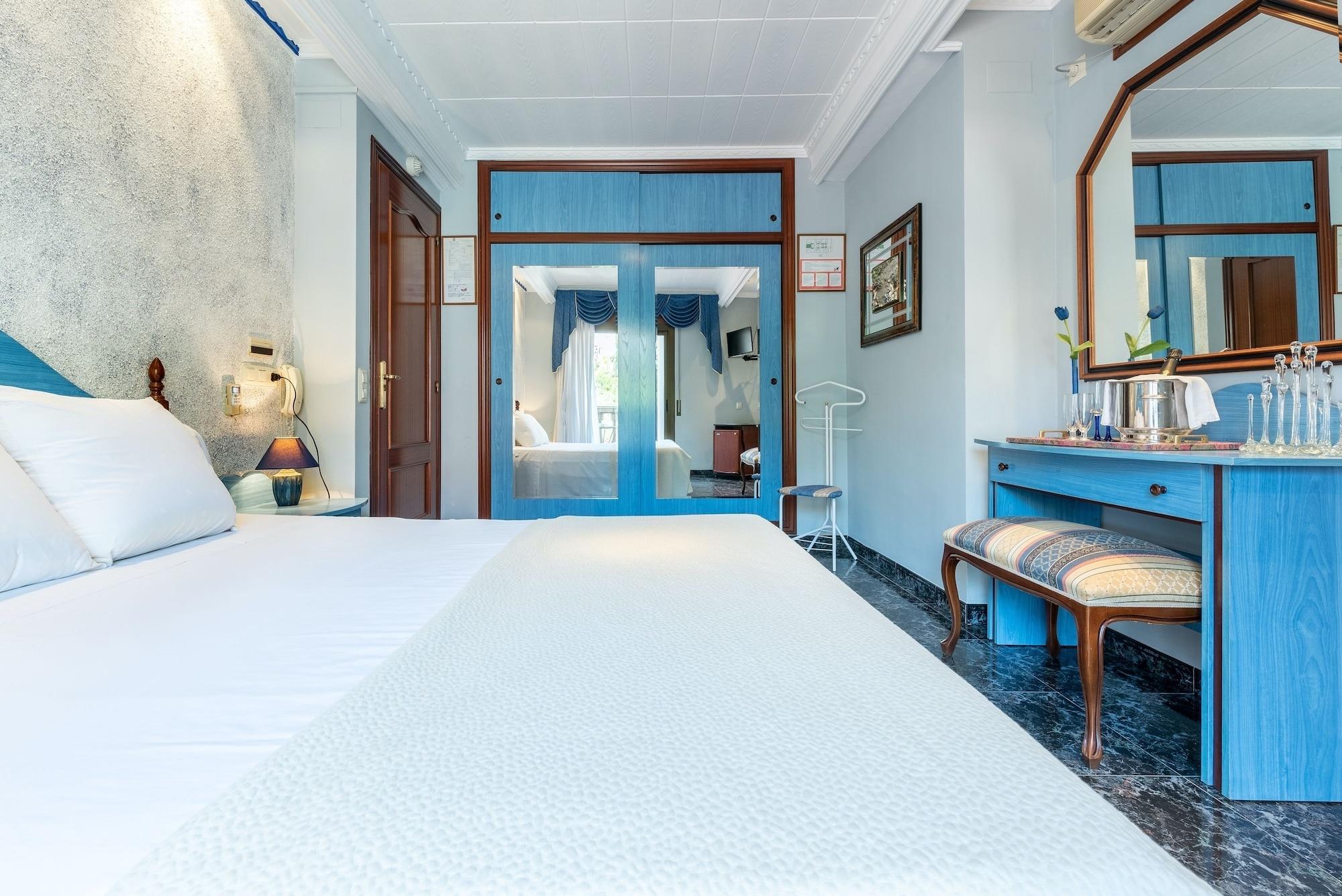 Canada Hotel 3*