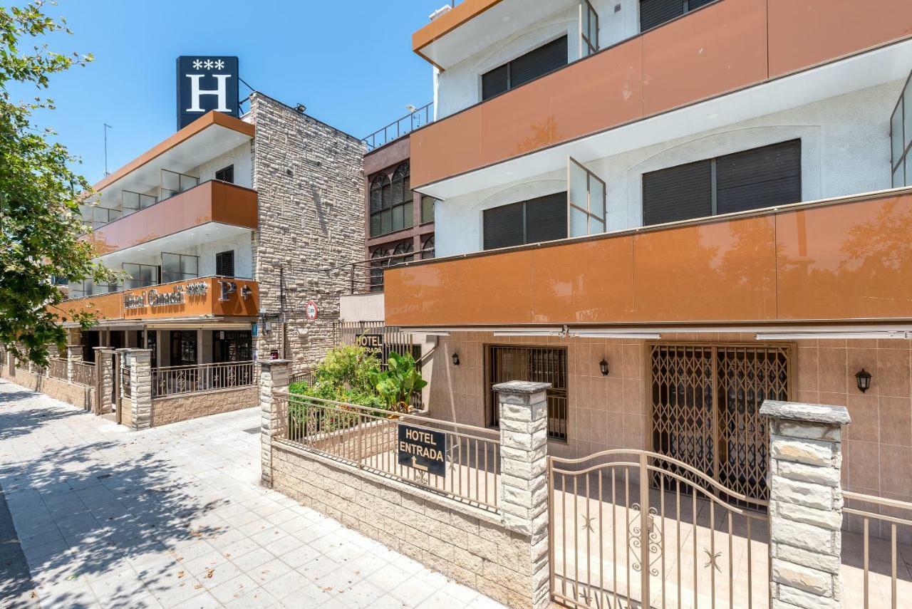 Hotel Canada 3*